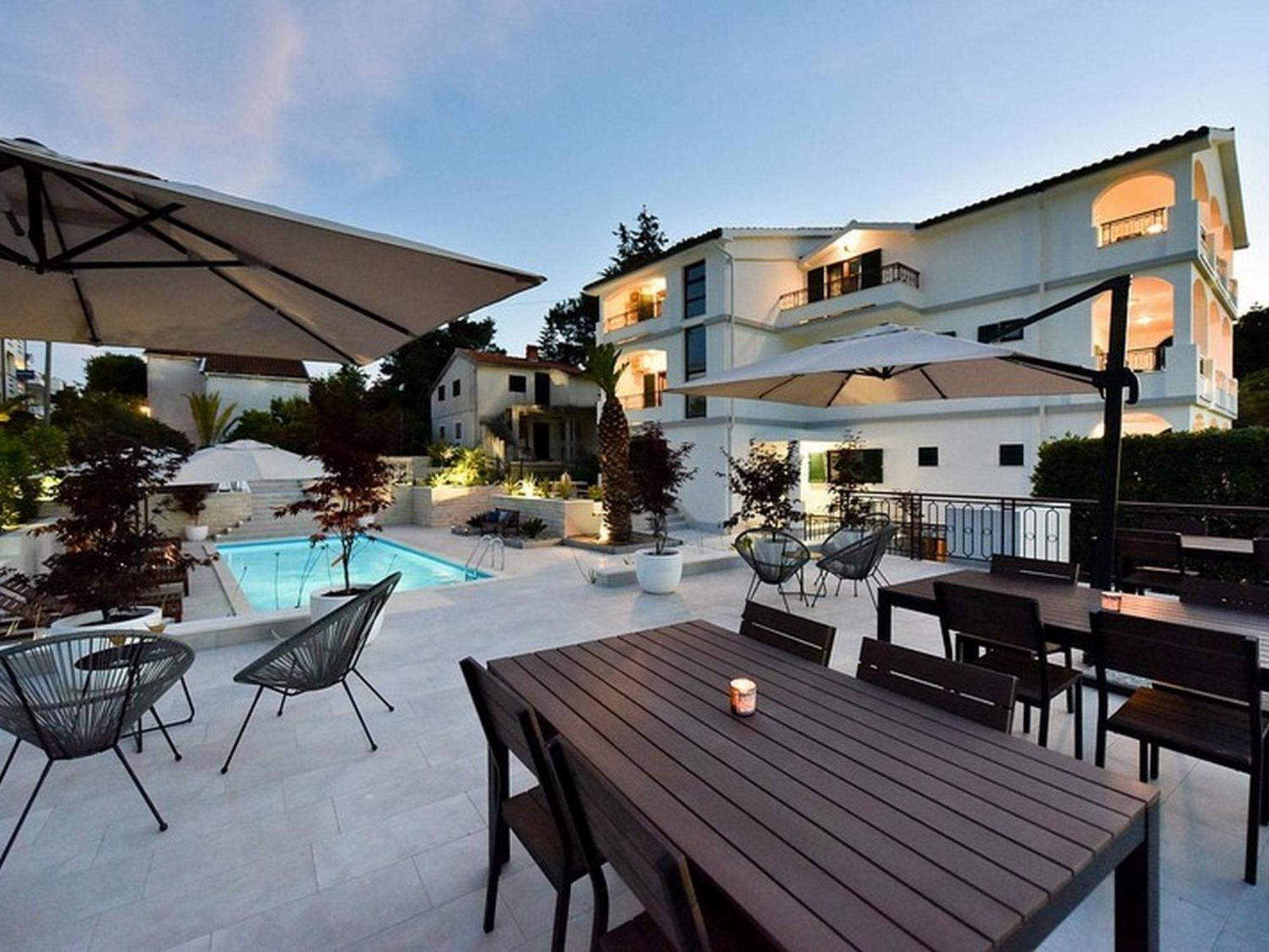 Mediterraneo Garden Apartments Petrcane Rum bild