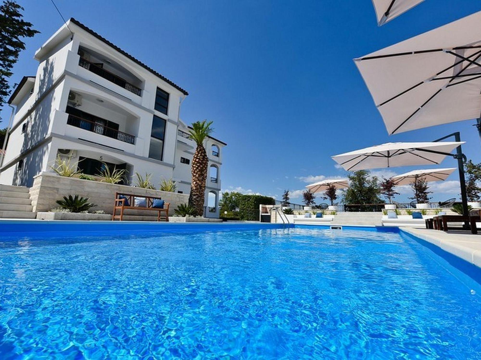 Mediterraneo Garden Apartments Petrcane Rum bild