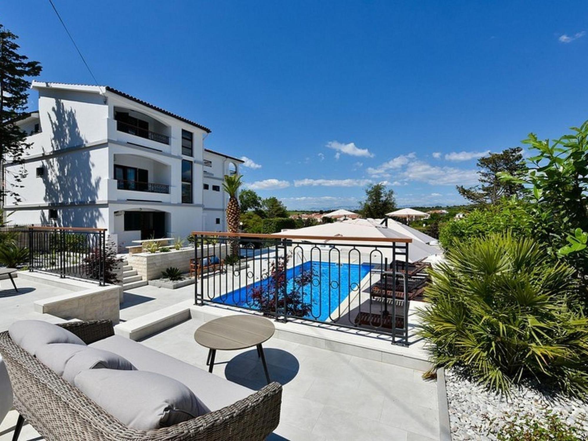 Mediterraneo Garden Apartments Petrcane Rum bild